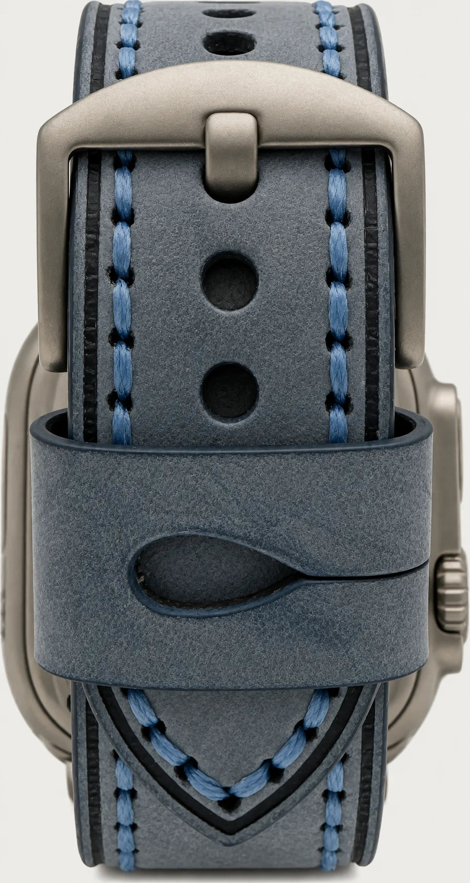Nahaufnahme der Schließe am blauen Kurpfalz Vintage Lederarmband