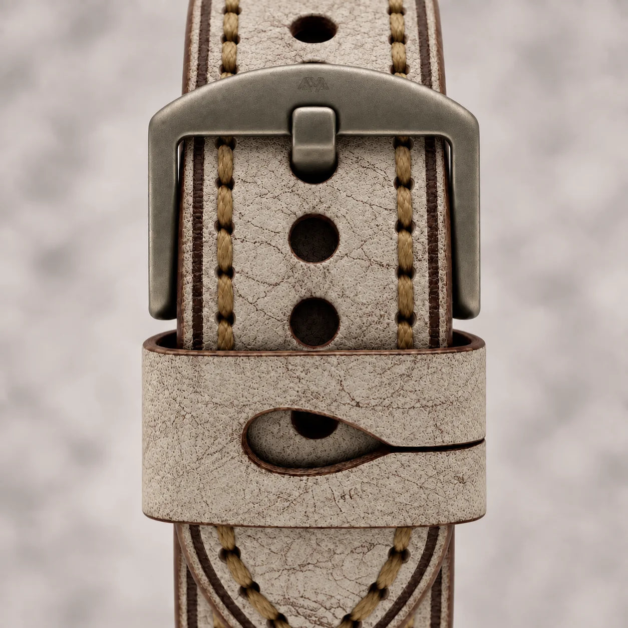 Nahaufnahme der Schließe am braunen Kurpfalz Vintage Lederarmband